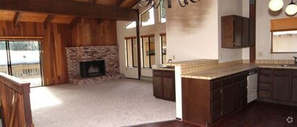 Building Photo - 830 Oriole Way