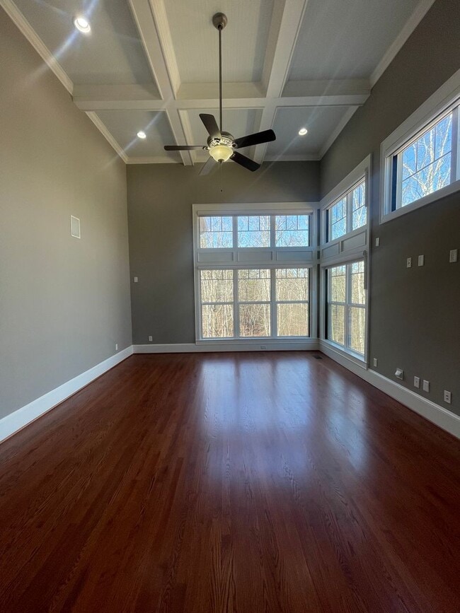 Building Photo - 4 Bedroom Soddy Daisy Rental Property with...