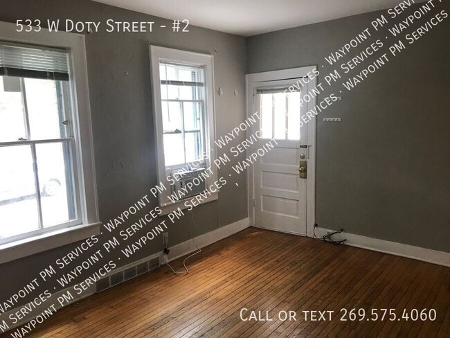Building Photo - 533 W Doty St