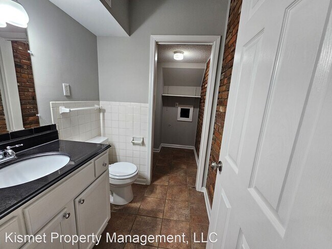 Building Photo - 2 br, 1.5 bath House - 573 S Goodlett Street