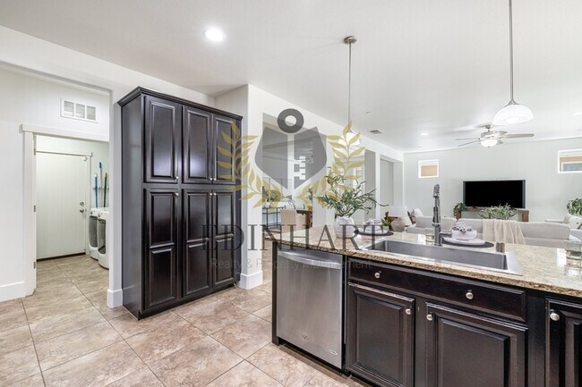 Building Photo - 1632 N Broadbent Ln