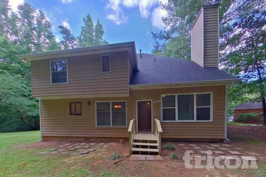 Building Photo - 4270 Riverlake Way