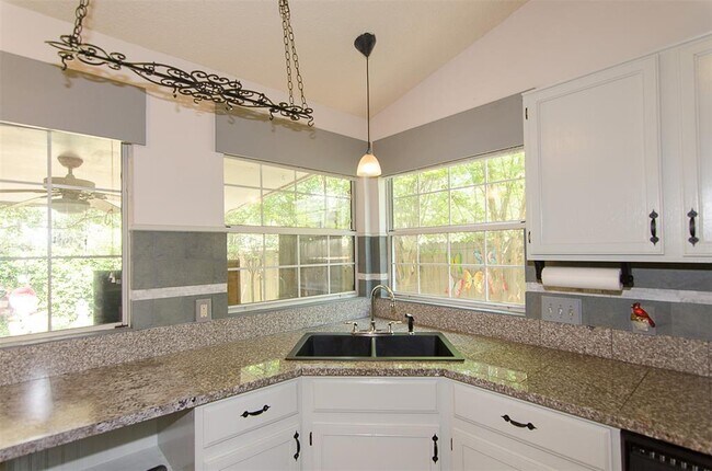 Building Photo - 16304 Kicking Bird Dr