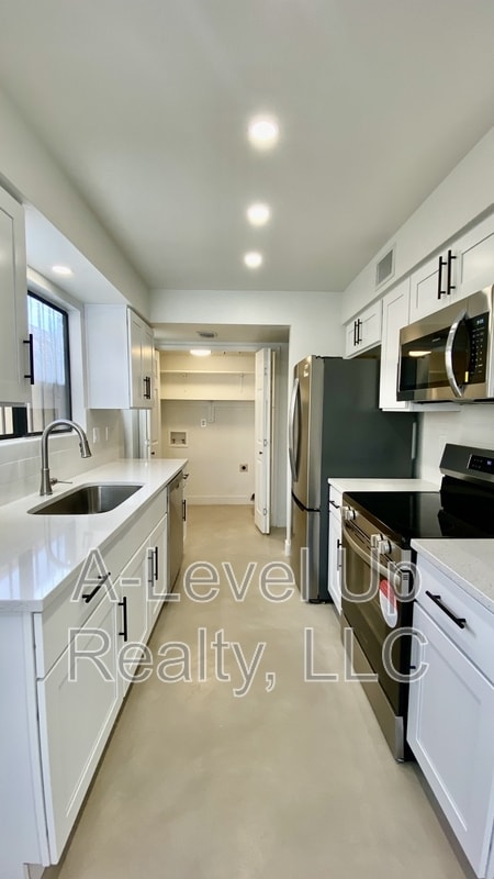 Building Photo - 2387 W Palo Dulce Dr