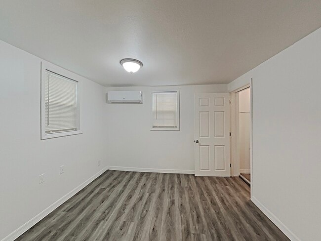 Building Photo - 630 N Halifax Ave