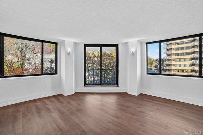 Building Photo - 25 Rockledge Ave