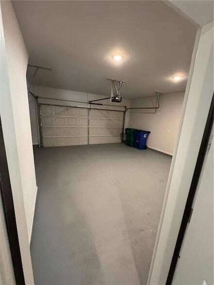 Building Photo - 1202 Ainsworth Alley