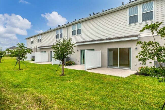 Building Photo - 3055 Novara Ln