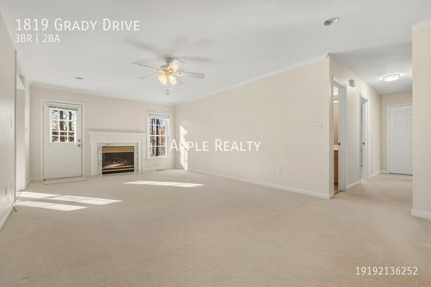 Building Photo - 1819 Grady Dr