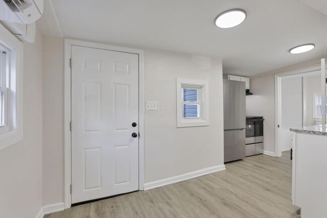 Building Photo - 561 Erickson Ave