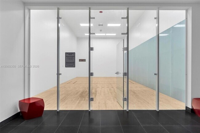 Building Photo - 1600 NE 1st Ave