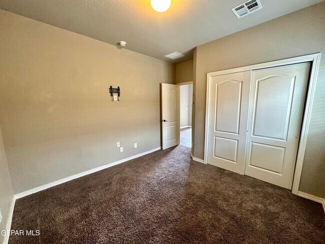 Building Photo - 7785 Enchanted Cir Dr