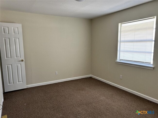 Building Photo - 1409 Calle Nogal