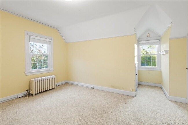Building Photo - 8 Arlington Heights