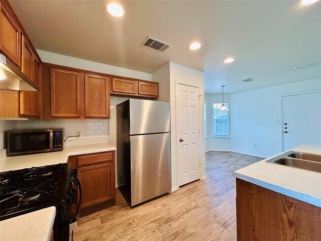 Building Photo - 3400 Etheredge Dr