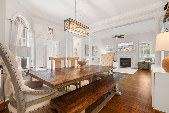 Building Photo - Gorgeous brick ranch with bonus room!!! Application Pending