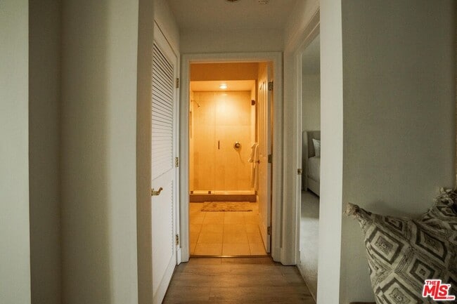 Building Photo - 11847 Gorham Ave