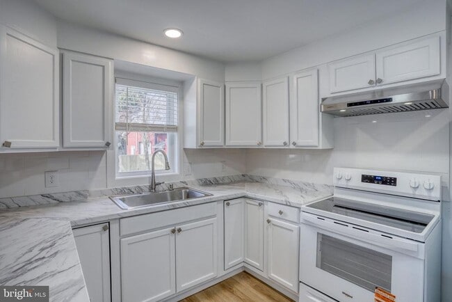 Building Photo - 35617 Airport Rd