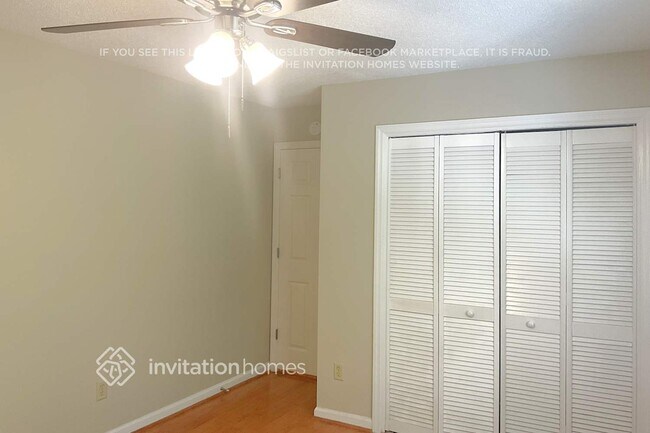 Building Photo - 230 Leigh Kay Dr