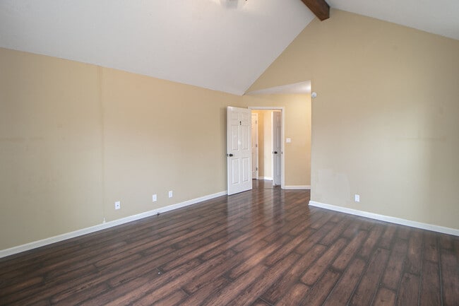 Building Photo - 1122 Rosebrook Dr