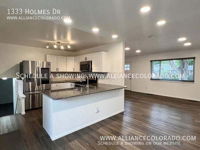 Building Photo - 1333 Holmes Dr