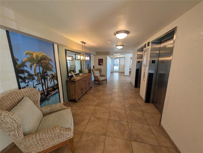 Building Photo - 7070 Key Haven Rd