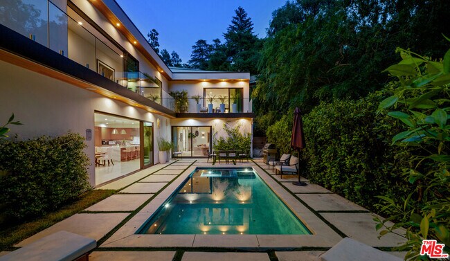 Building Photo - 1884 Laurel Canyon Rd