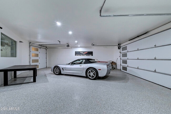 Building Photo - 6401 E Larkspur Dr