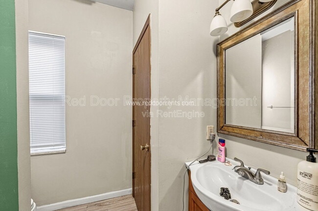Building Photo - 55 W Fall Creek Pkwy S Dr