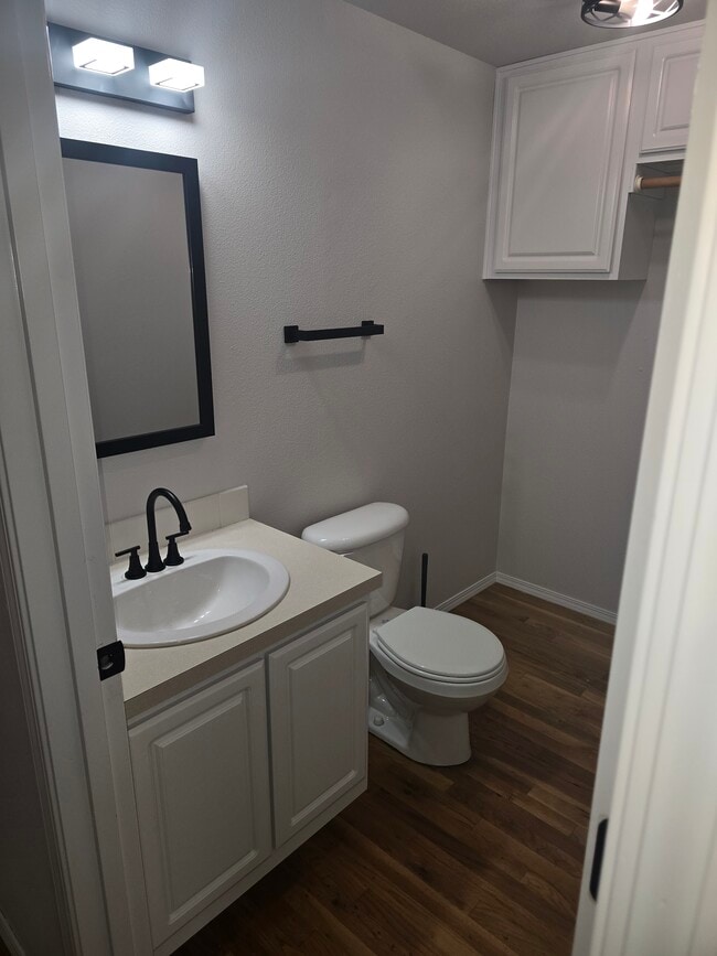 Building Photo - 222 W Hereford St