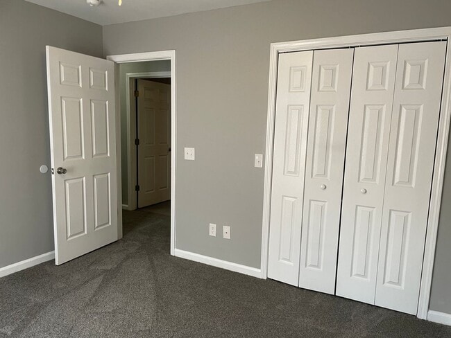 Building Photo - 3 BED, 2 BATH HOME IN SOUTHWEST SCHOOL DIS...