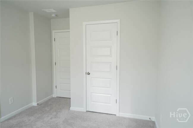 Building Photo - 111 Saltgrass Ln