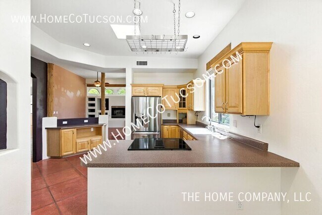 Building Photo - 1921 S Doubletree Ln