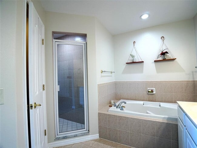 Building Photo - 104 Vista Loop