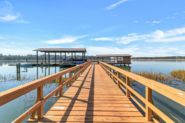Building Photo - Private, Low Country Residence for Rent!