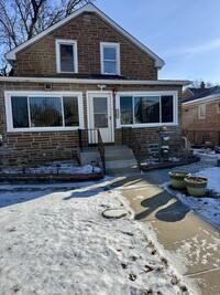 Building Photo - 3251 N Osage Ave