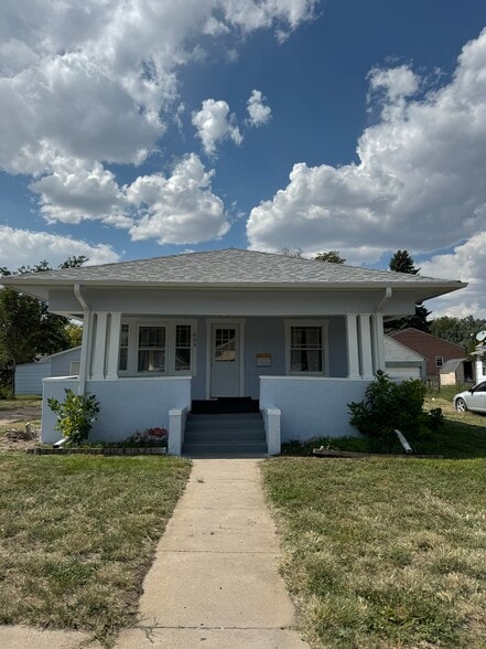 Primary Photo - 604 S Burg St