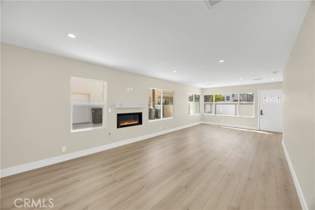 Building Photo - 806 W Balboa Blvd