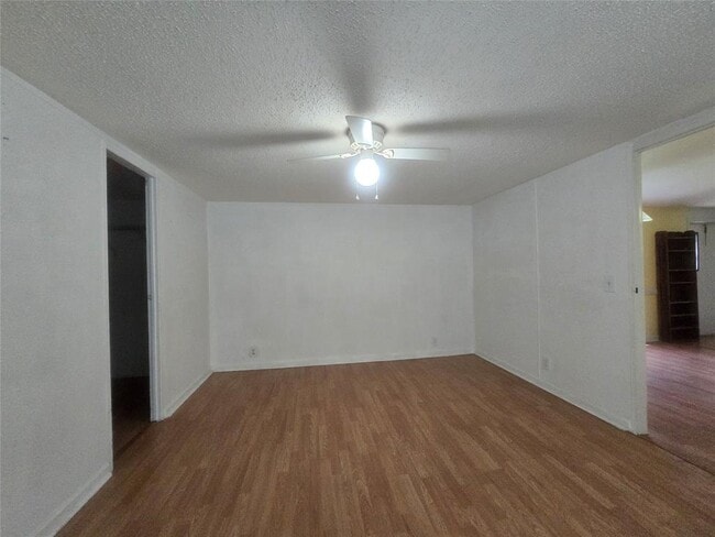 Building Photo - 215 Co Rd 429