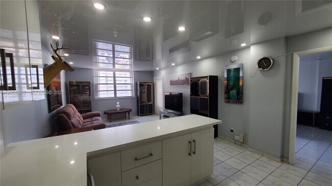 Building Photo - 1849 S Ocean Dr