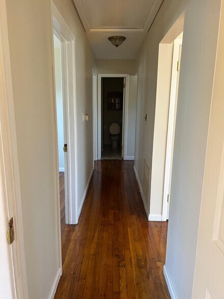 Building Photo - 126 Orange St