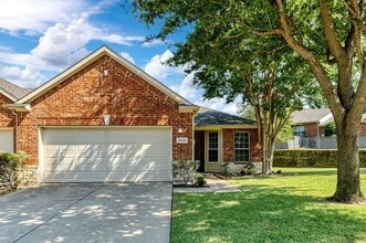 Building Photo - Townhome in Parker Estates!! READY for move in early June