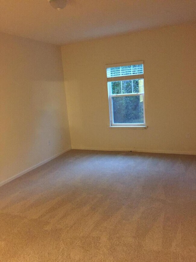 Building Photo - 2 bedroom in Jacksonville FL 32256