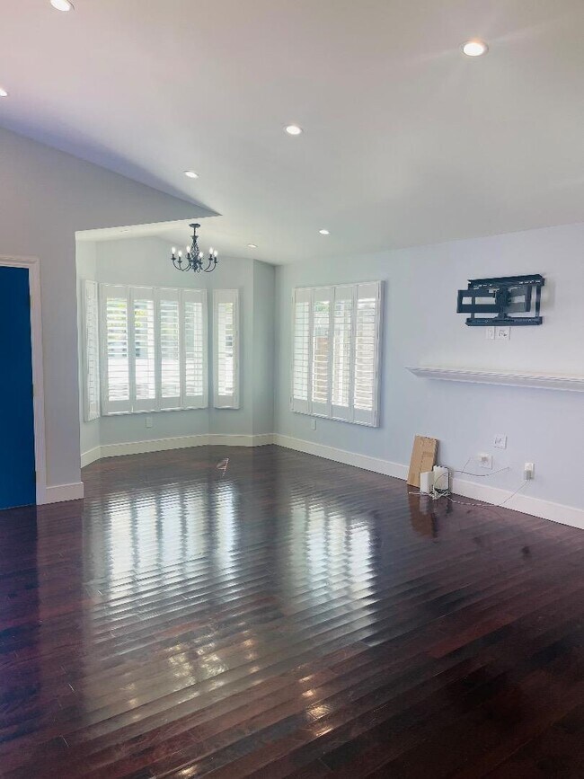 Building Photo - 3495 Meridian Ave