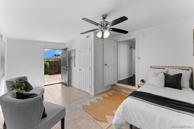 Building Photo - 8420-8424 Dallas St