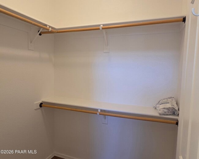 Building Photo - 1975 S Blooming Hills Dr