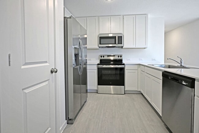 Building Photo - 3813 Low Tide