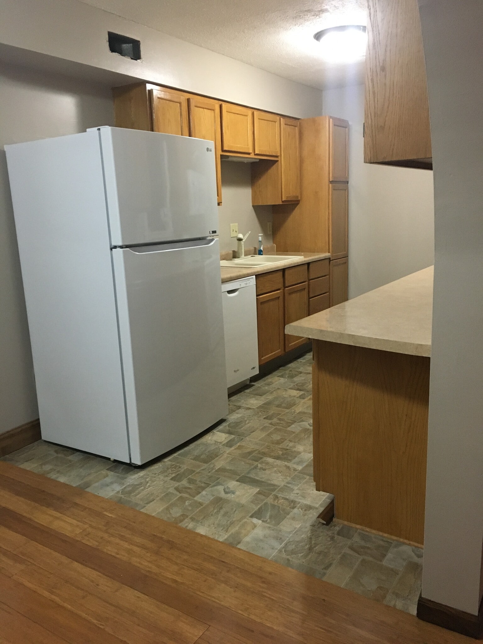 Kitchen - 4337 Edison Cir