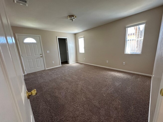 Building Photo - 6629 La Habra Ave