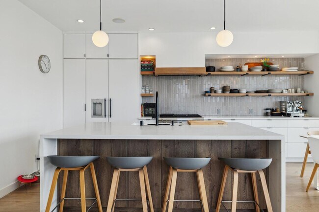 Building Photo - OPEN HOUSE: Saturday (6/20) 4:30pm-5:00pm. Stunning 3-Level Single Family Home with Modern Touche...